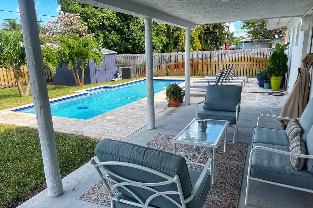 Photo of Outdoor in Oakland Park
