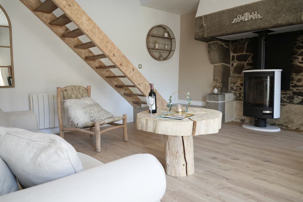 Photo of Livingroom in Sideville