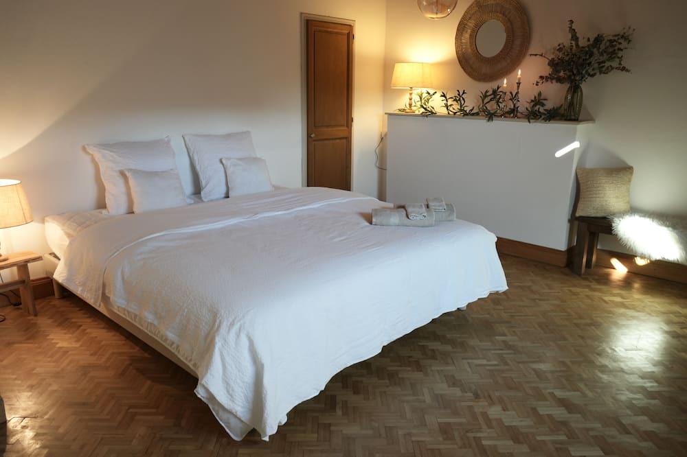 Photo of Bedroom in Sideville