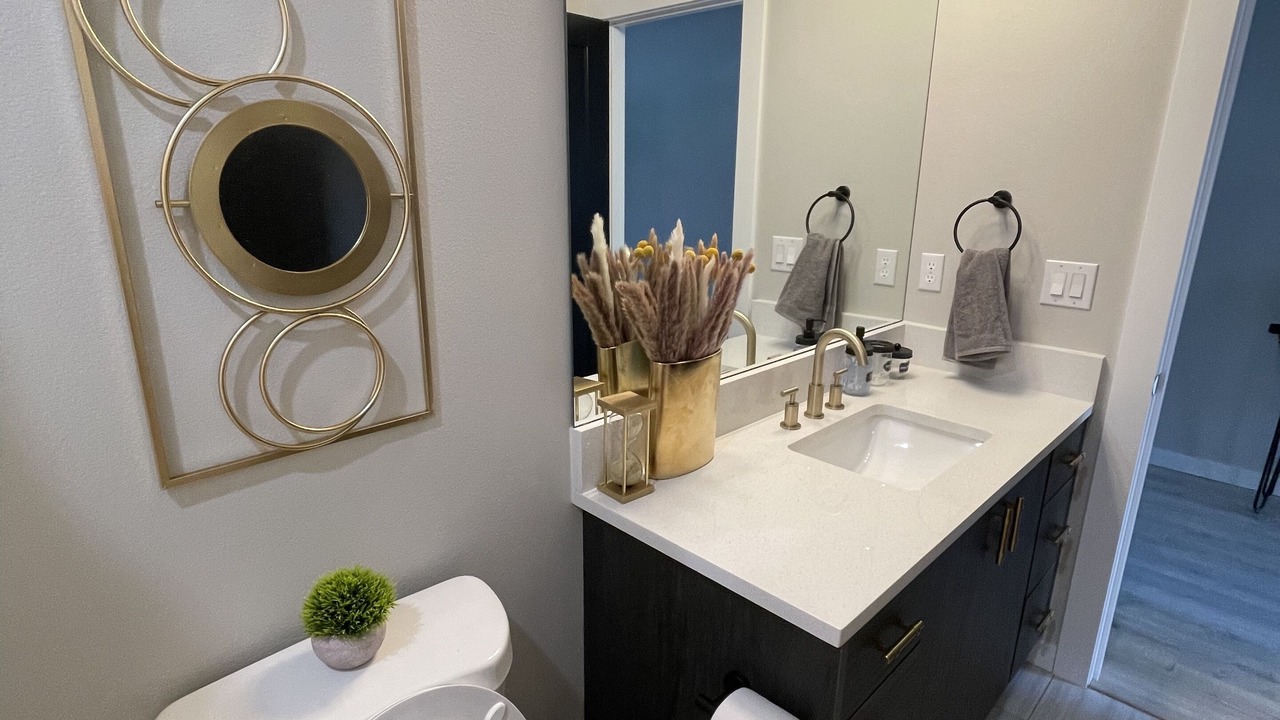 Photo of Others in Lincoln