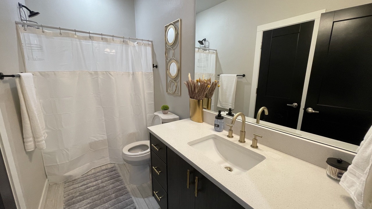 Photo of Others in Lincoln