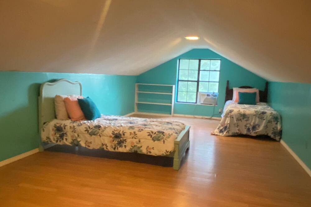 Photo of Bedroom in Tishomingo