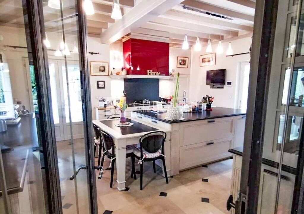 Photo of Kitchen in Gontaud-de-Nogaret