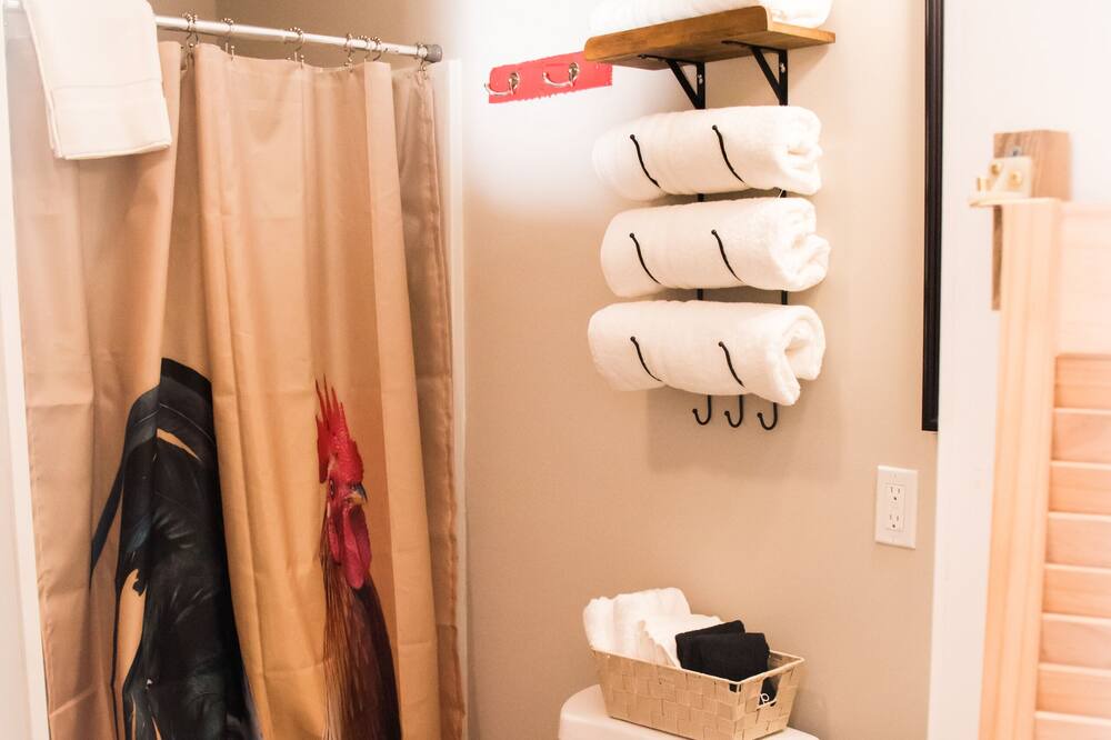 Photo of Bathroom in Albertville