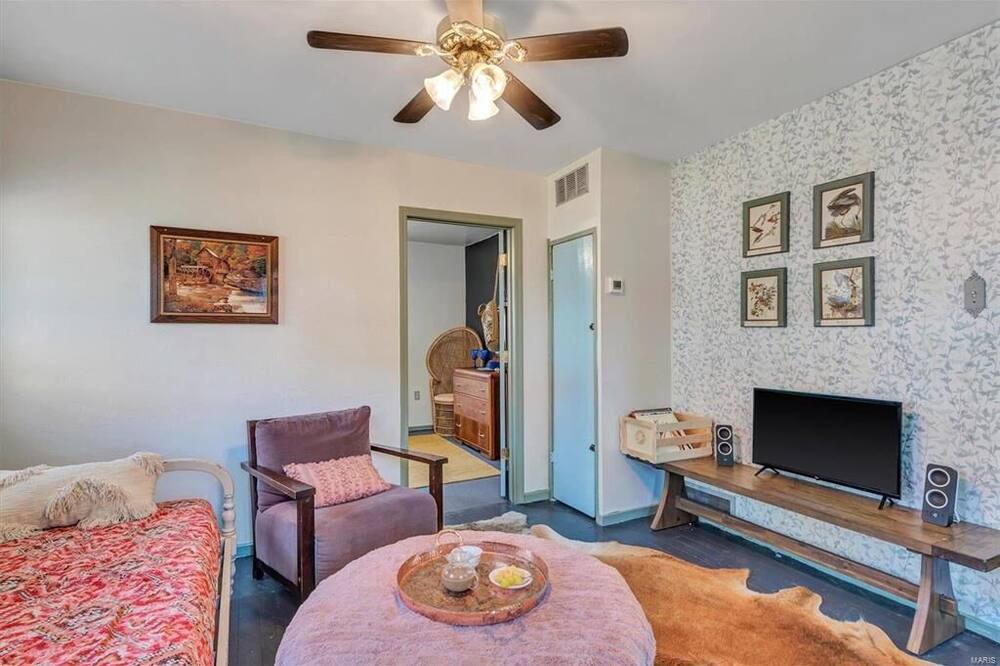 Photo of Livingroom in Pacific