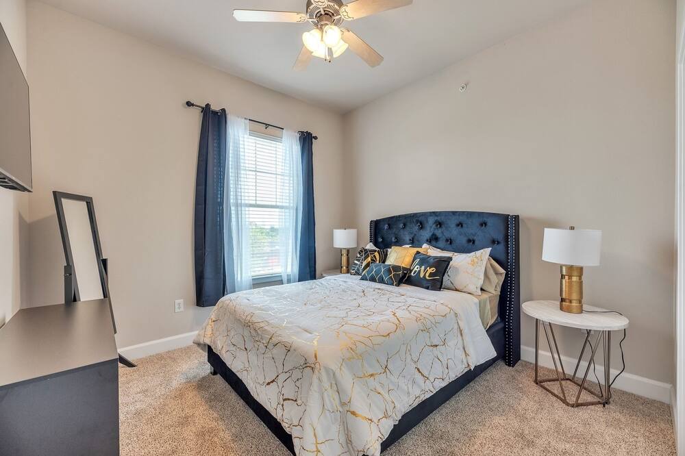 Photo of Bedroom in Washington Ave./ Memorial Park