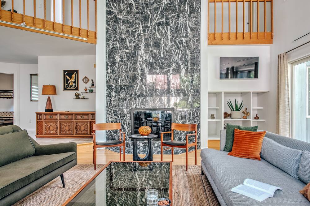 Photo of Livingroom in East Moriches