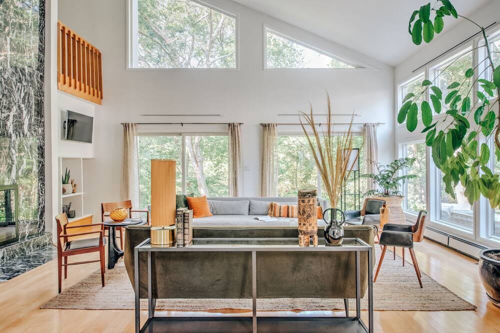 Photo of Livingroom in East Moriches