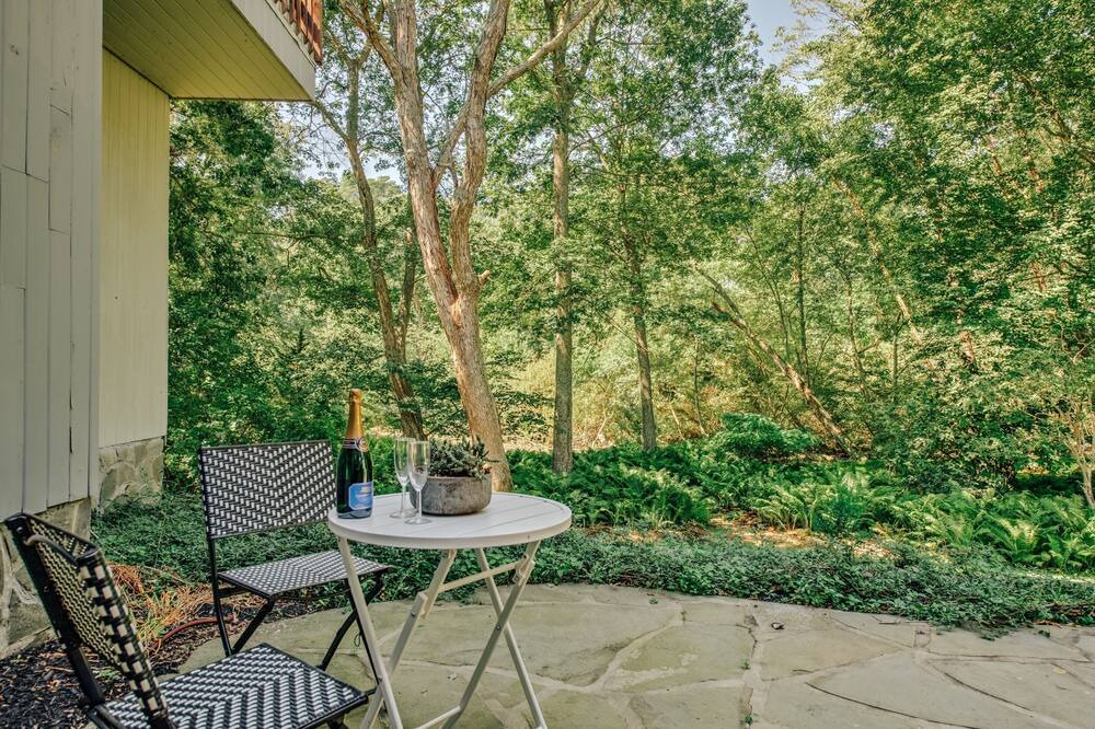 Photo of Patio Balcony in East Moriches