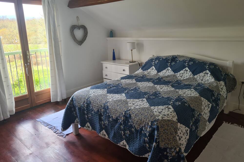 Photo of Bedroom in Labarrere