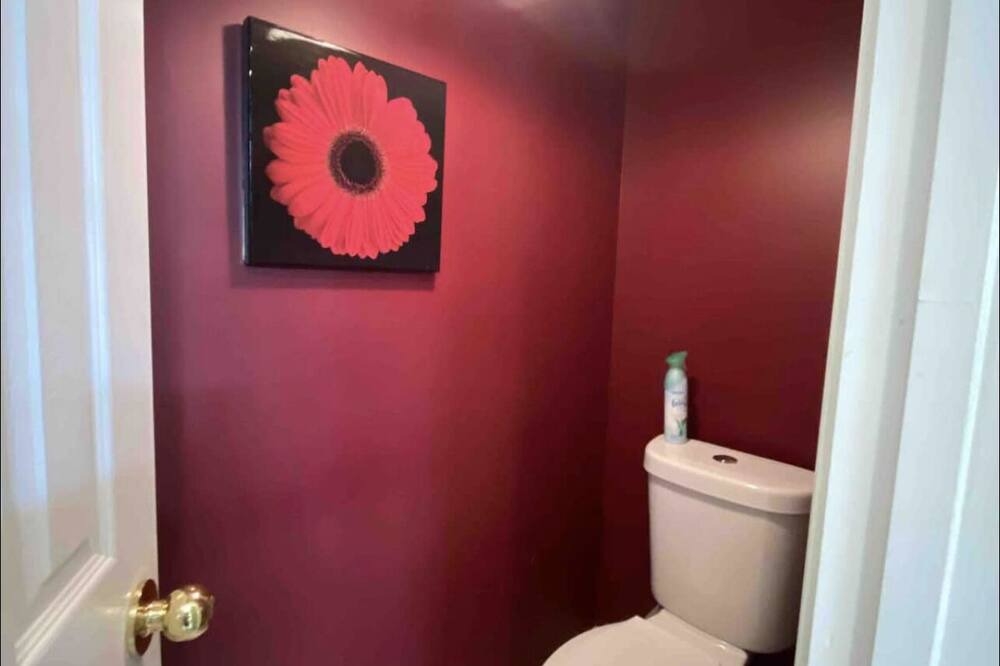 Photo of Bathroom in Hiram