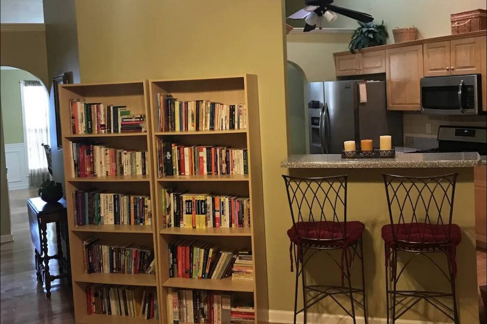 Photo of Livingroom in Hiram