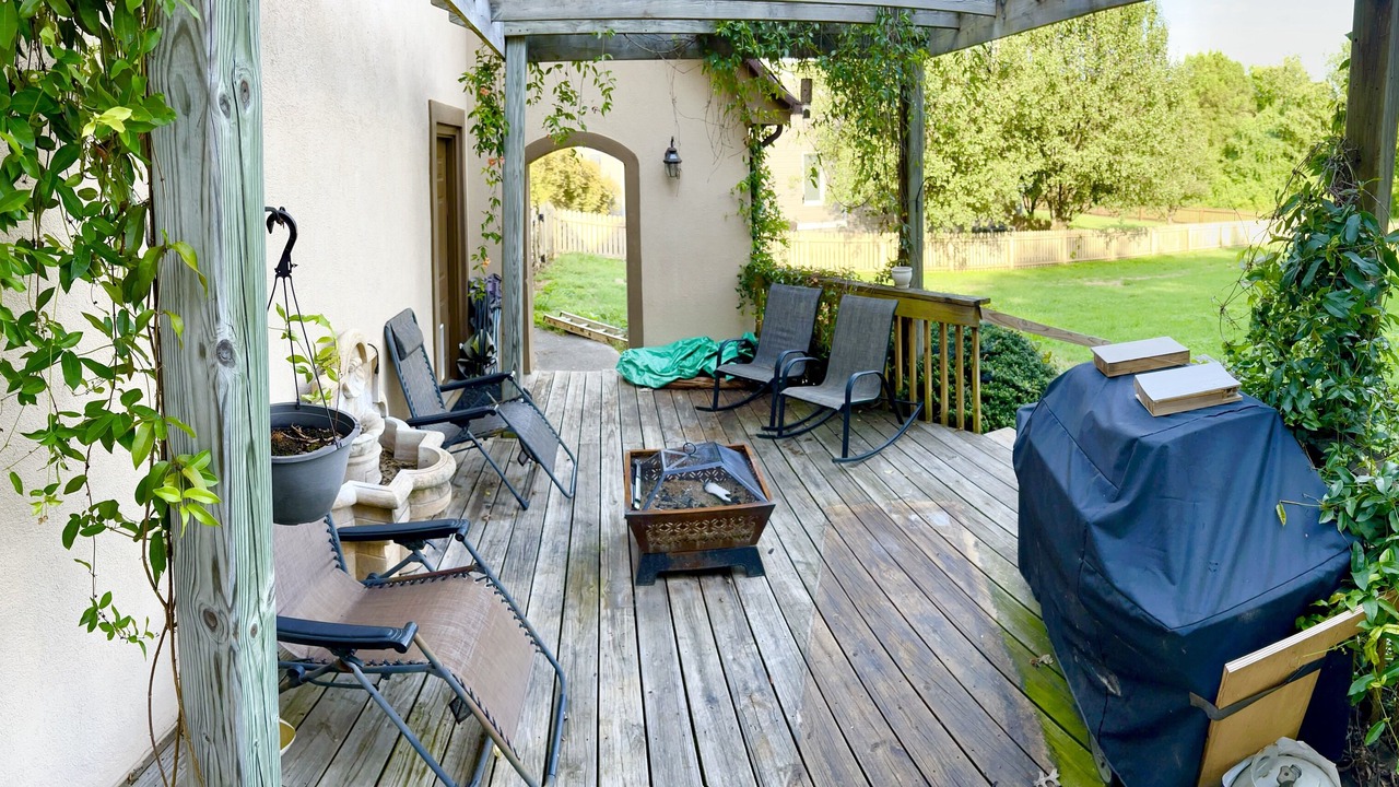 Photo of Outdoor in Ashley Oaks