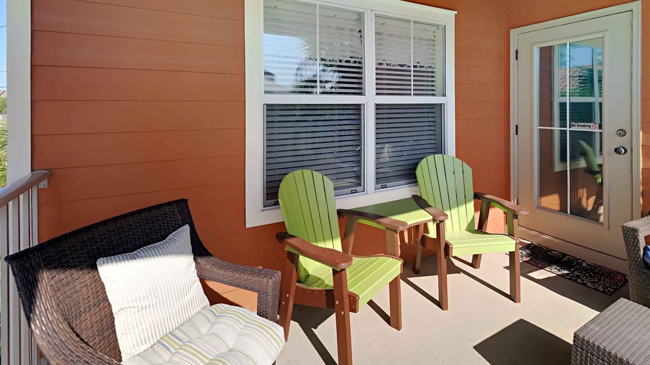 Photo of Patio Balcony in Avalon Beach Estates