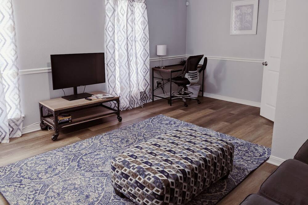 Photo of Bedroom in Highland Historic District