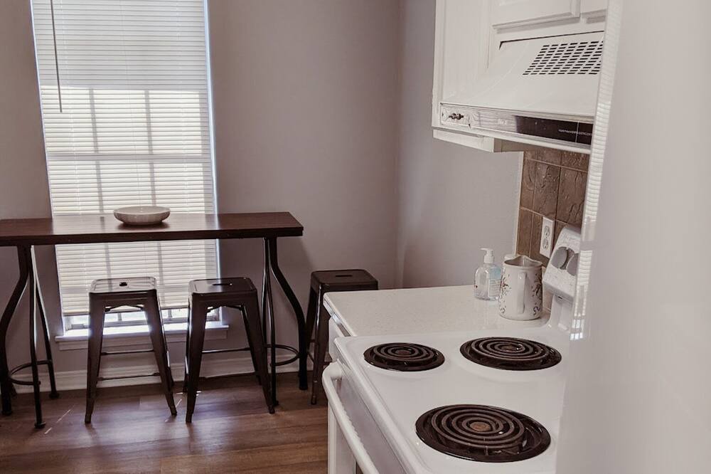 Photo of Kitchen in Highland Historic District