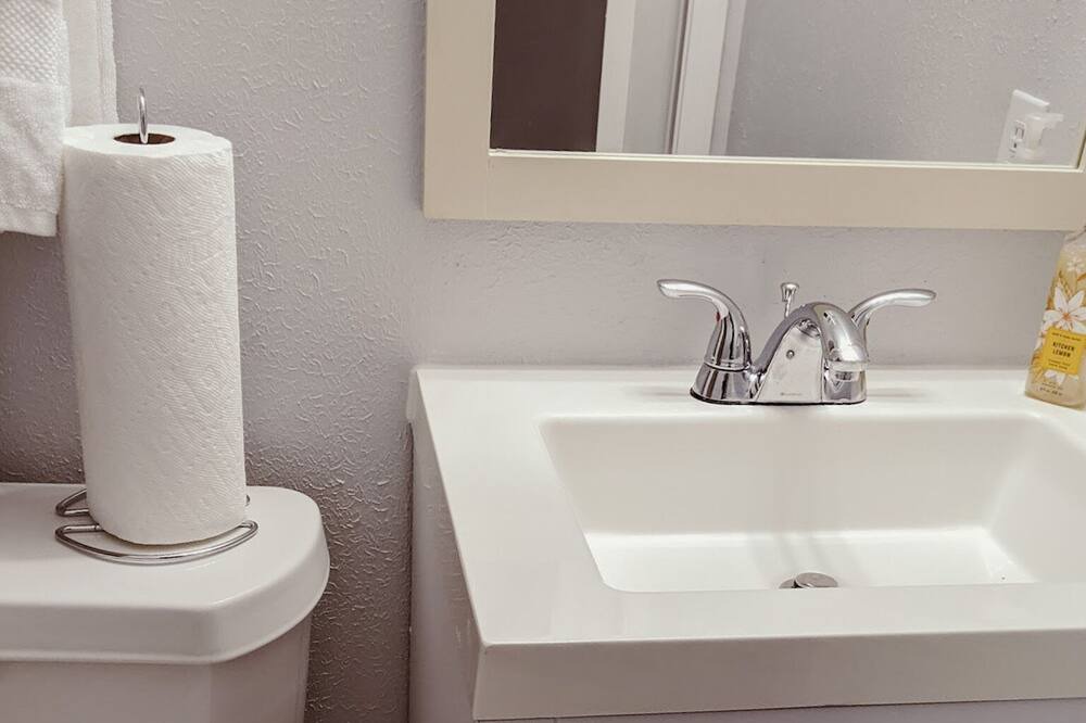 Photo of Bathroom in Highland Historic District