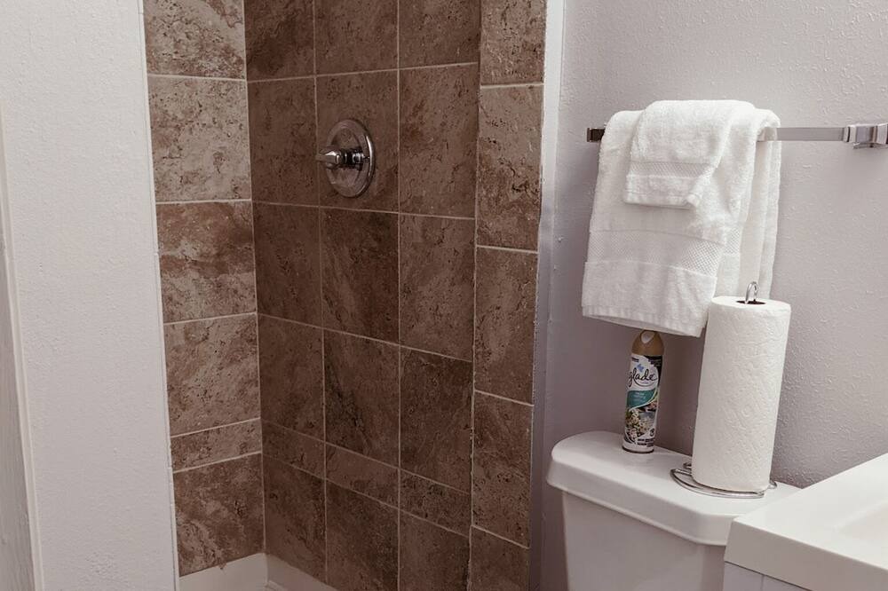Photo of Bathroom in Highland Historic District