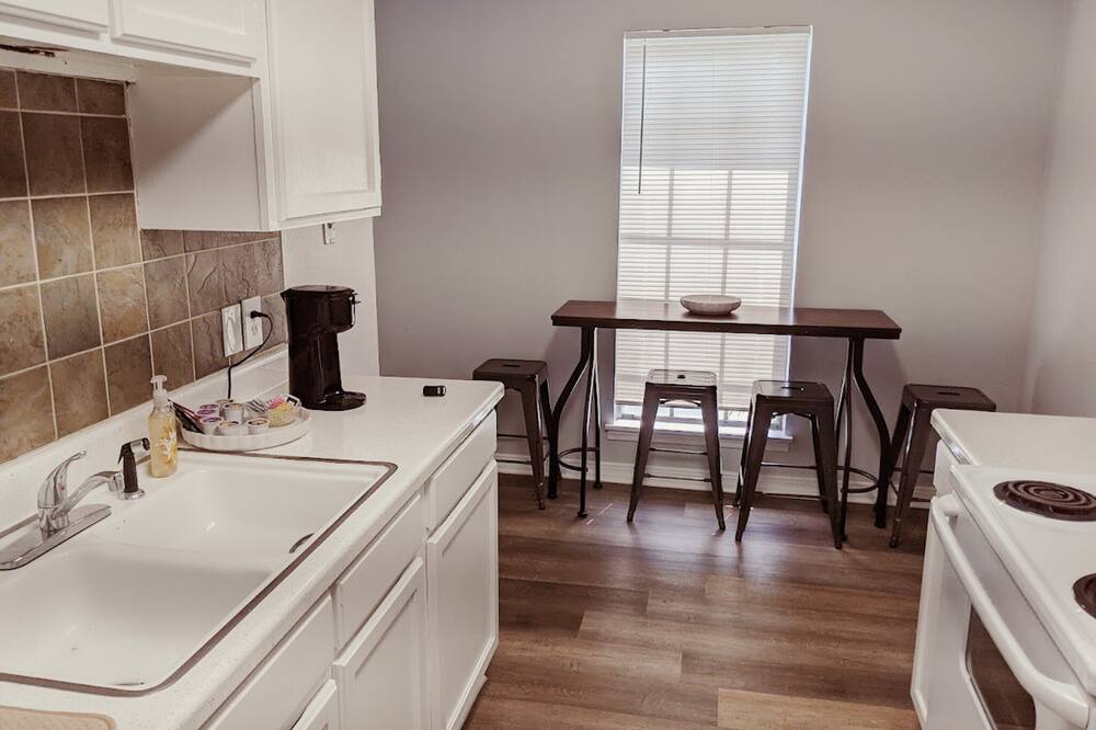Photo of Kitchen in Highland Historic District