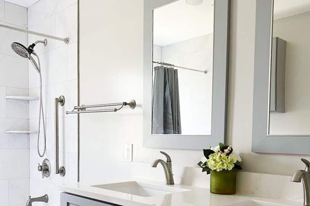 Photo of Bathroom in Tysons