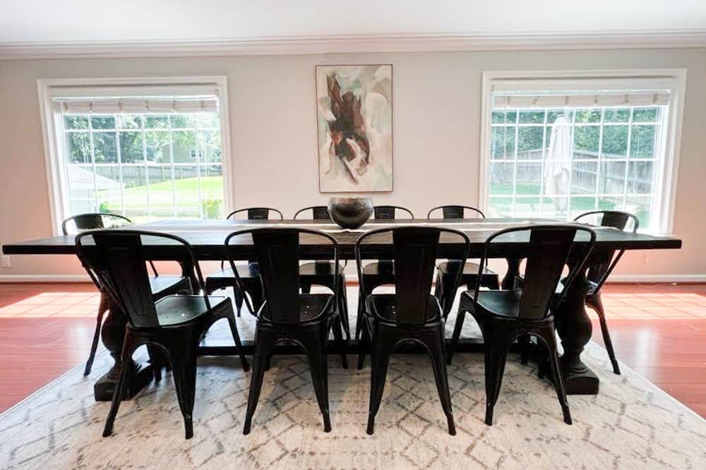 Photo of Others in Tysons