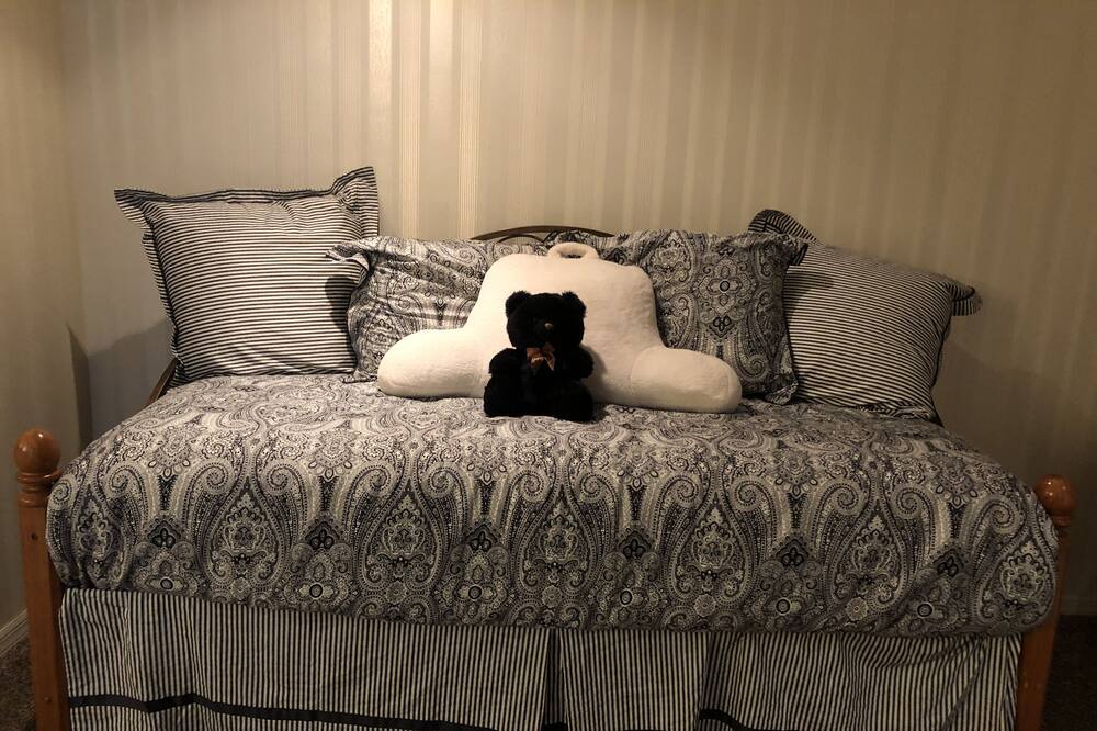 Photo of Bedroom in Thonotosassa