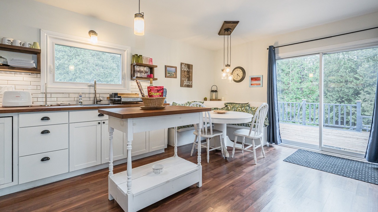 Photo of Kitchen in South Bruce Peninsula