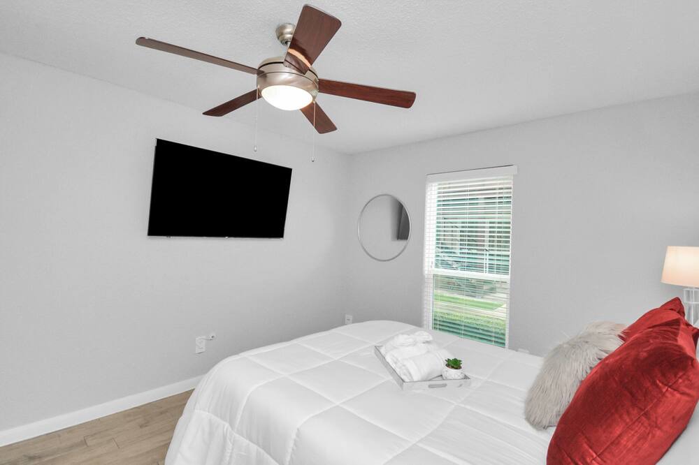Photo of Bedroom in Brookhollow