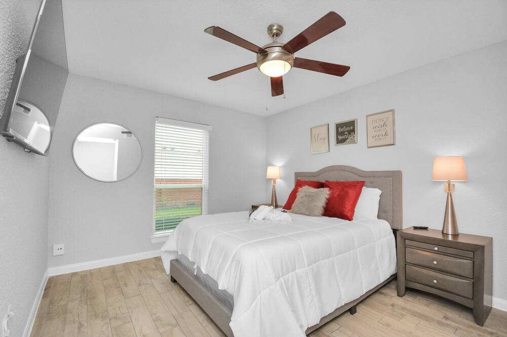 Photo of Bedroom in Brookhollow