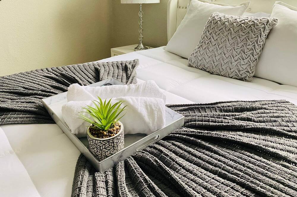 Photo of Bedroom in Brookhollow