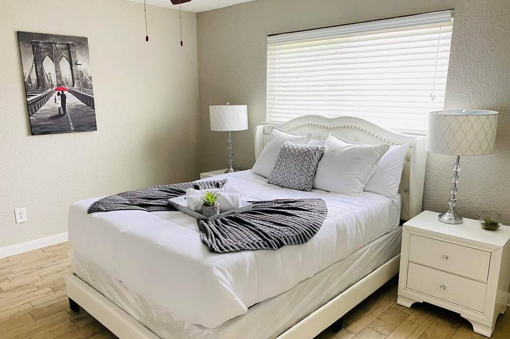 Photo of Bedroom in Brookhollow