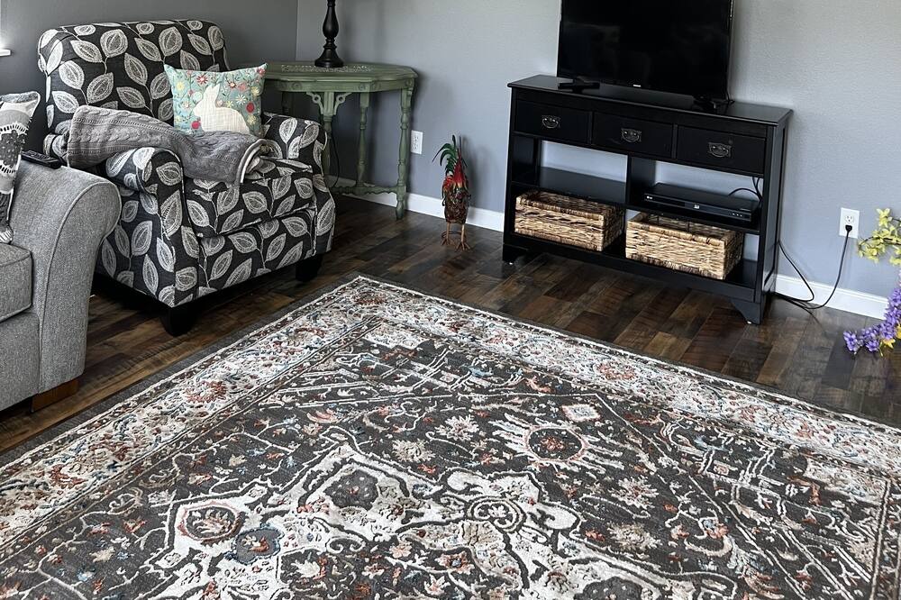 Photo of Livingroom in Roseburg