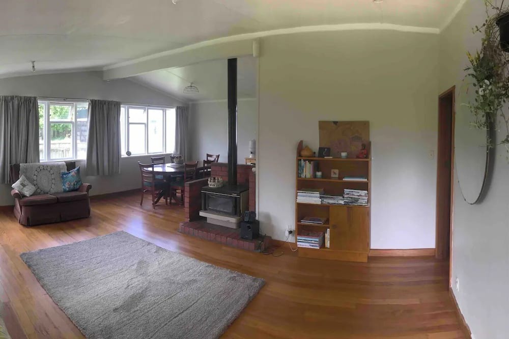 Photo of Livingroom in Ohingaiti
