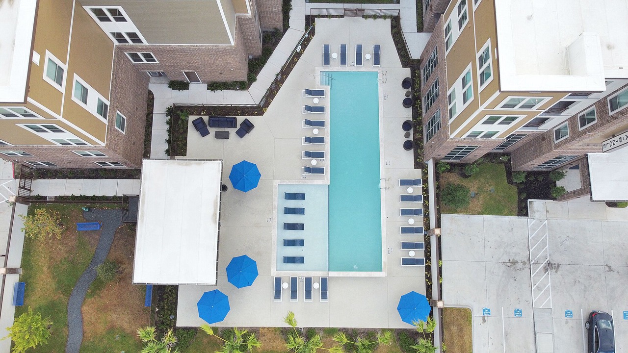 Photo of Outdoor in Spring Branch East