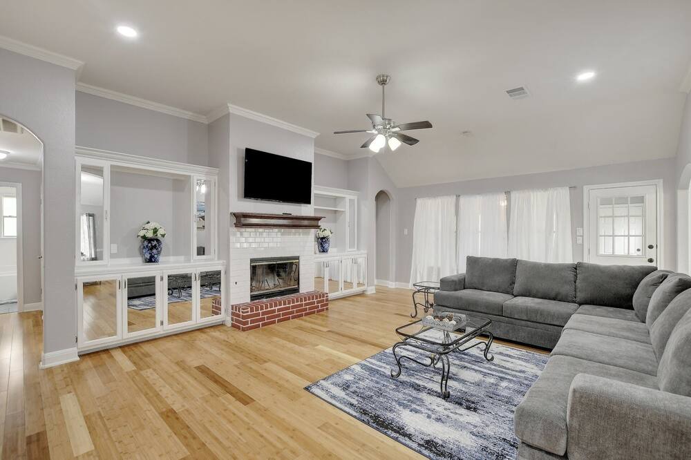Photo of Livingroom in Kyle