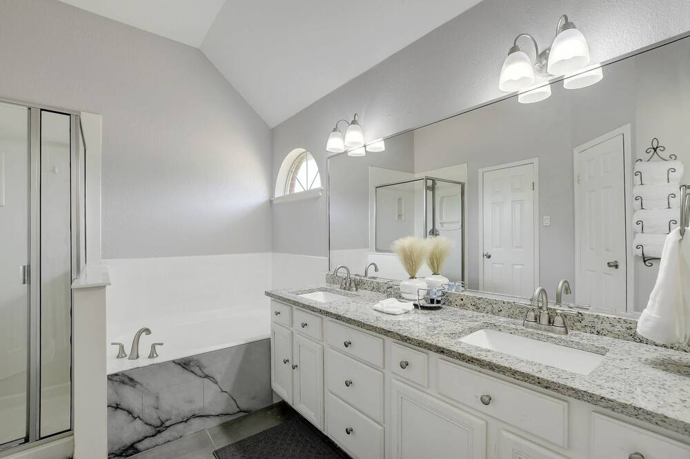 Photo of Bathroom in Kyle