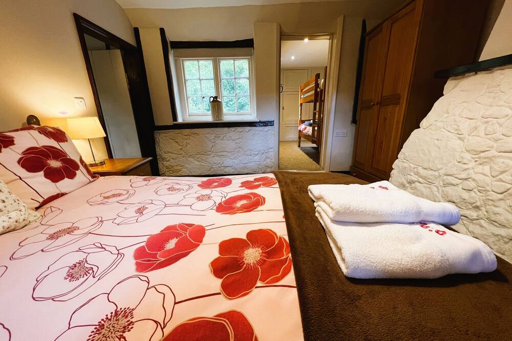 Photo of Bedroom in Mottistone