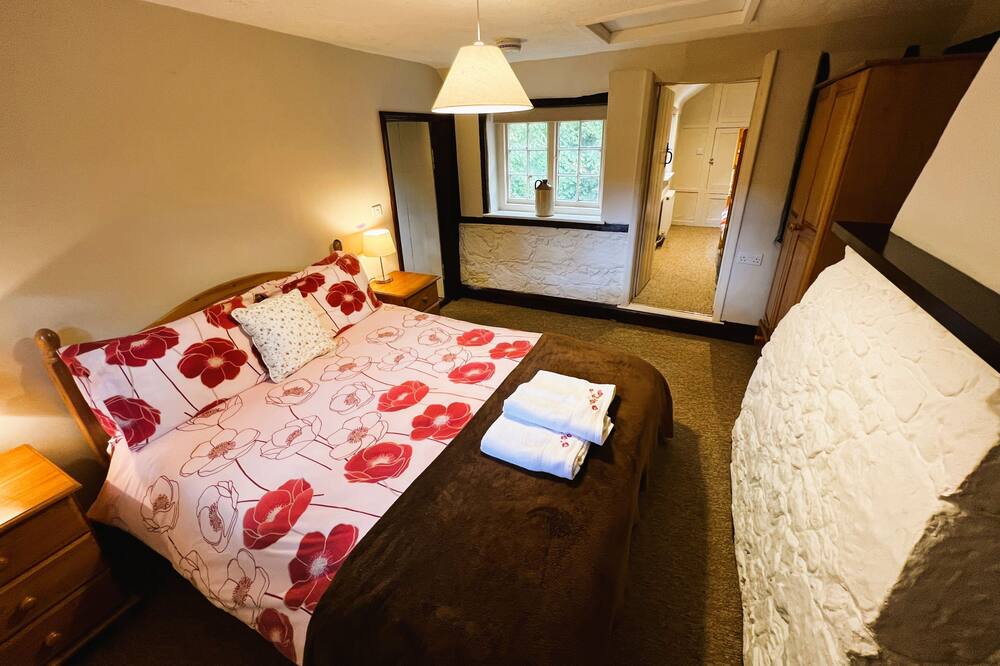 Photo of Bedroom in Mottistone
