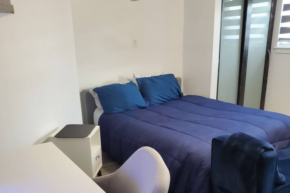 Photo of Bedroom in Amityville