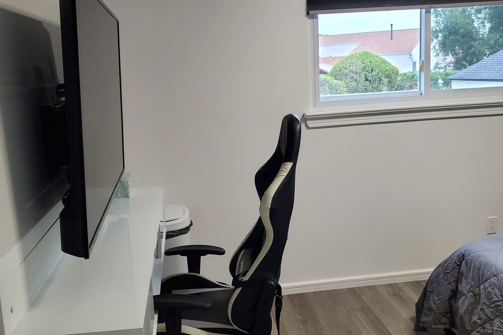 Photo of Bedroom in Amityville