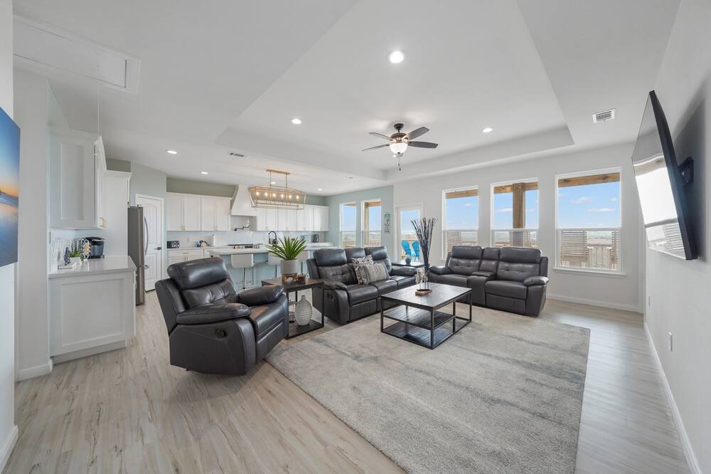 Photo of Livingroom in Crystal Beach
