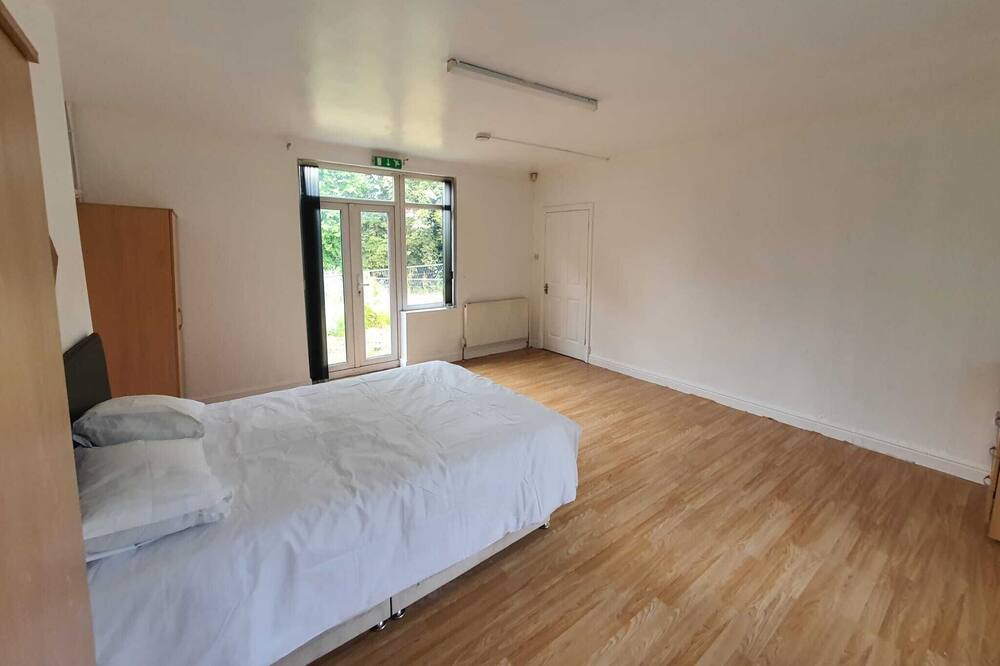 Photo of Bedroom in Halesowen