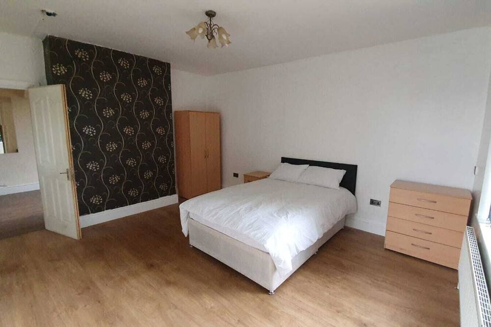 Photo of Bedroom in Halesowen
