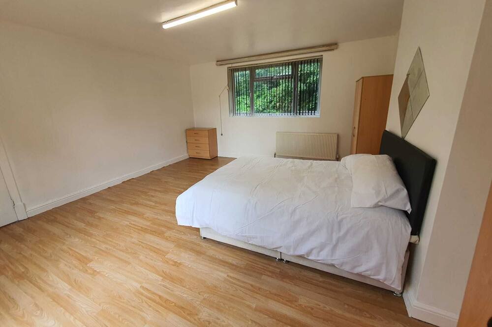 Photo of Bedroom in Halesowen