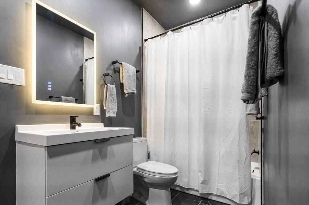 Photo of Bathroom in Shearer Hills - Ridgeview