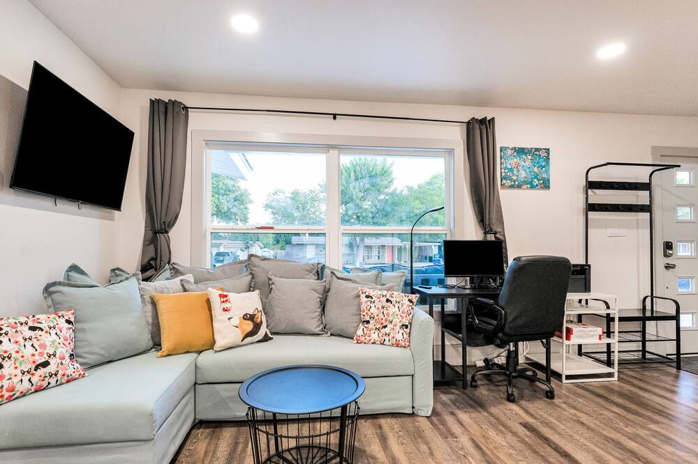 Photo of Livingroom in Shearer Hills - Ridgeview