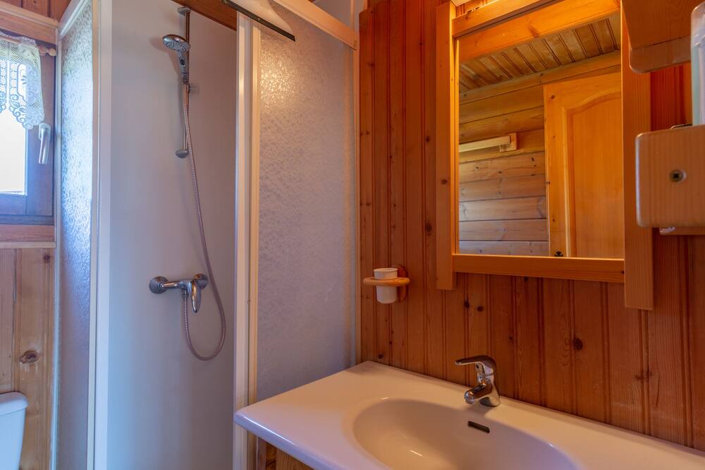 Photo of Bathroom in Pugny-Chatenod