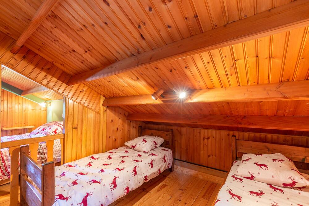 Photo of Bedroom in Pugny-Chatenod