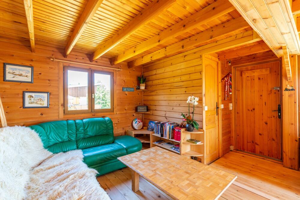 Photo of Livingroom in Pugny-Chatenod