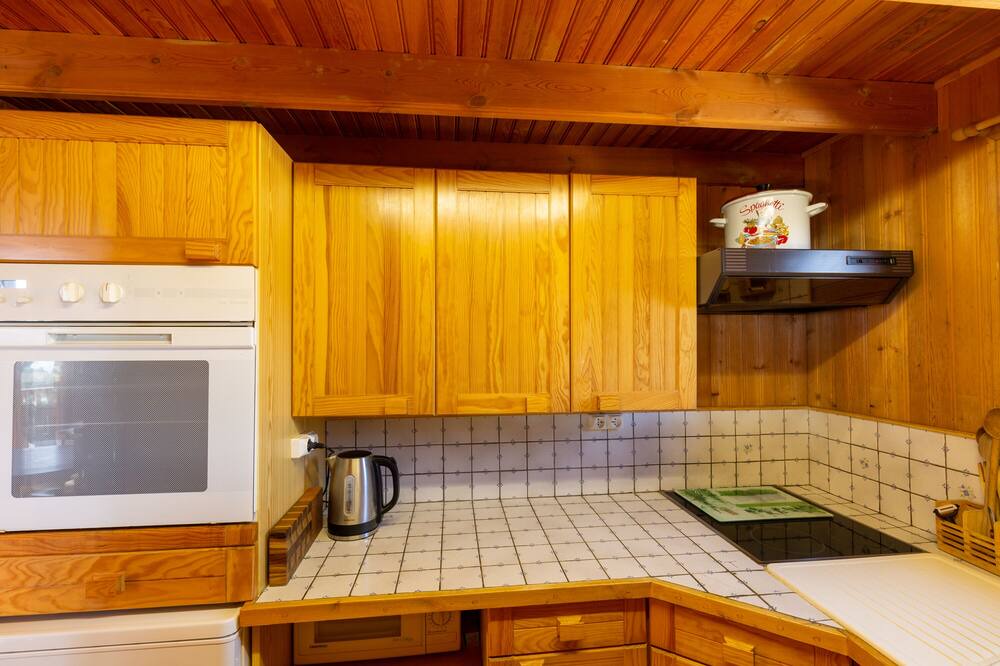 Photo of Kitchen in Pugny-Chatenod